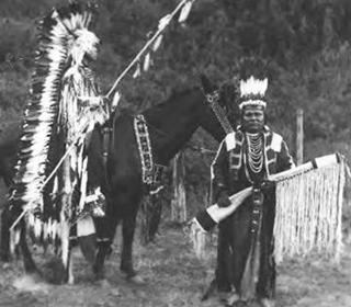 Clothes and headdresses of the Cayuse Tribe